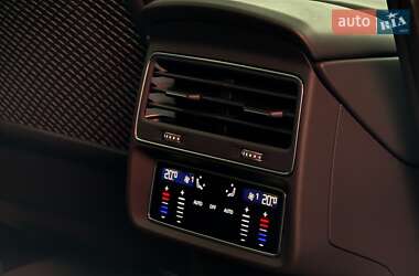 Внедорожник / Кроссовер Audi RS Q8 2023 в 