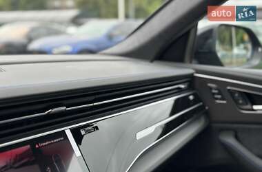 Внедорожник / Кроссовер Audi RS Q8 2025 в 