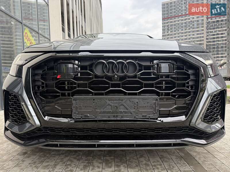 Внедорожник / Кроссовер Audi RS Q8 2023 в 