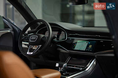Внедорожник / Кроссовер Audi RS Q8 2020 в 