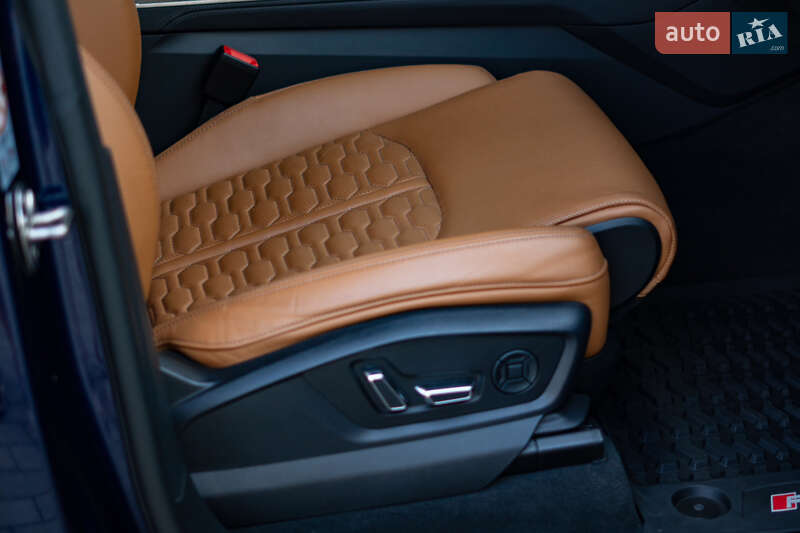 Внедорожник / Кроссовер Audi RS Q8 2020 в Киеве
