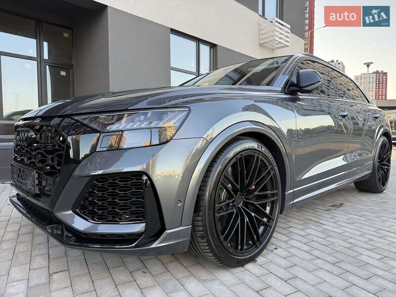 Внедорожник / Кроссовер Audi RS Q8 2024 в 
