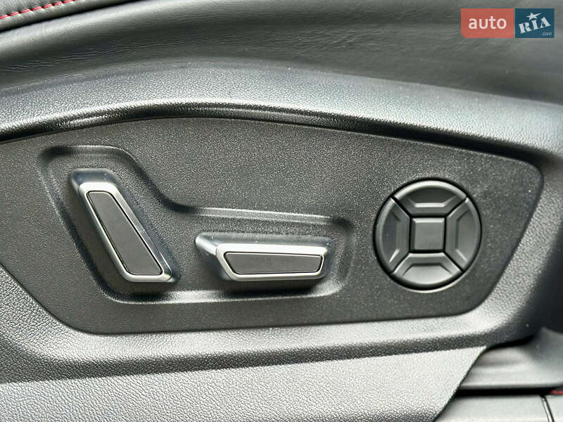 Позашляховик / Кросовер Audi RS Q8 2020 в Києві