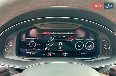 Внедорожник / Кроссовер Audi RS Q8 2020 в 