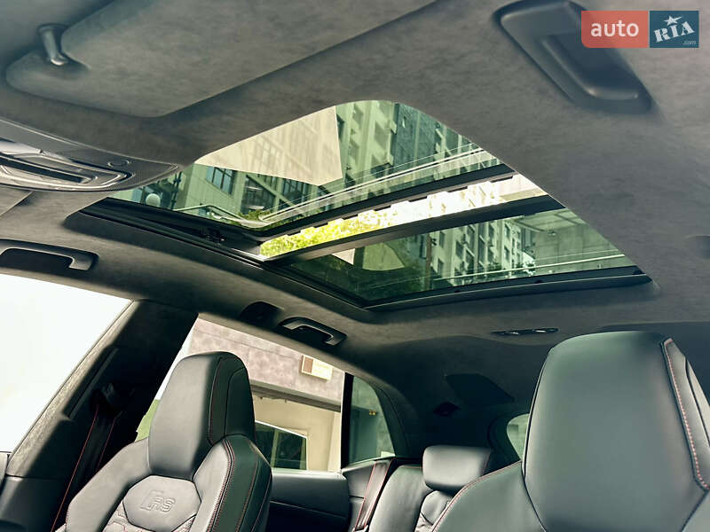 Позашляховик / Кросовер Audi RS Q8 2020 в Києві