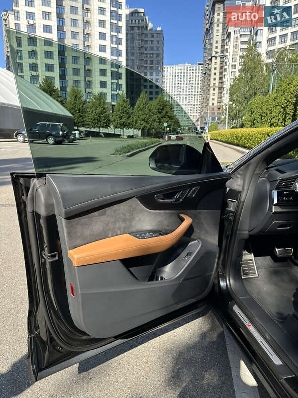 Позашляховик / Кросовер Audi RS Q8 2021 в Києві