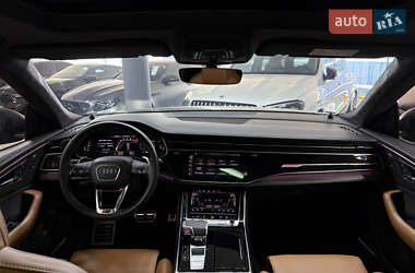 Внедорожник / Кроссовер Audi RS Q8 2021 в 