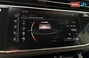 Внедорожник / Кроссовер Audi RS Q8 2024 в 