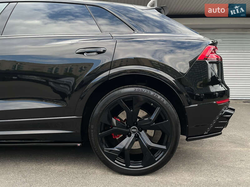 Внедорожник / Кроссовер Audi RS Q8 2020 в Киеве