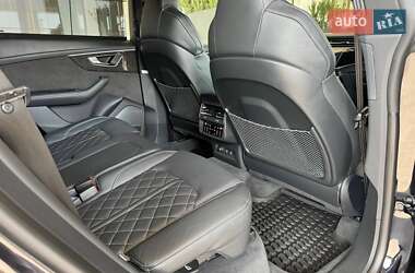 Внедорожник / Кроссовер Audi RS Q8 2021 в 