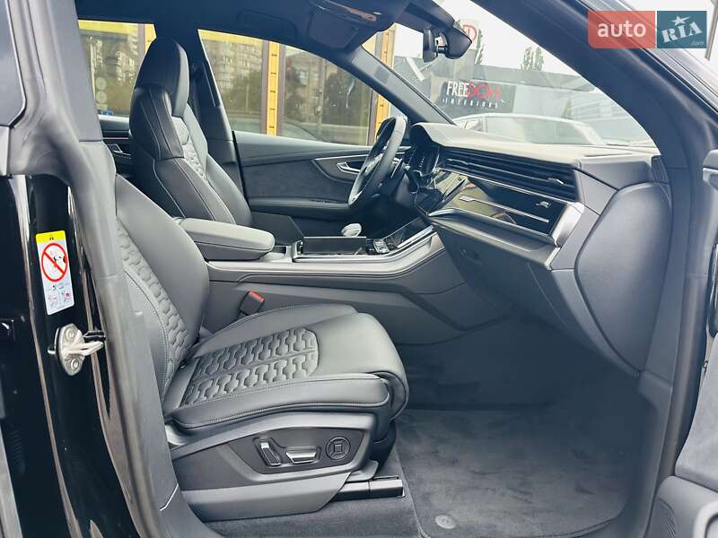Внедорожник / Кроссовер Audi RS Q8 2025 в Киеве