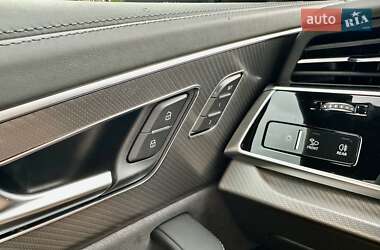 Внедорожник / Кроссовер Audi RS Q8 2025 в 