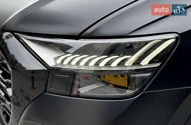 Внедорожник / Кроссовер Audi RS Q8 2020 в 