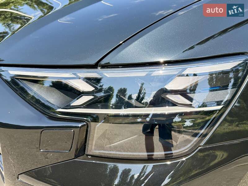 Внедорожник / Кроссовер Audi RS Q8 2025 в Киеве