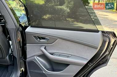 Позашляховик / Кросовер Audi RS Q8 2025 в 
