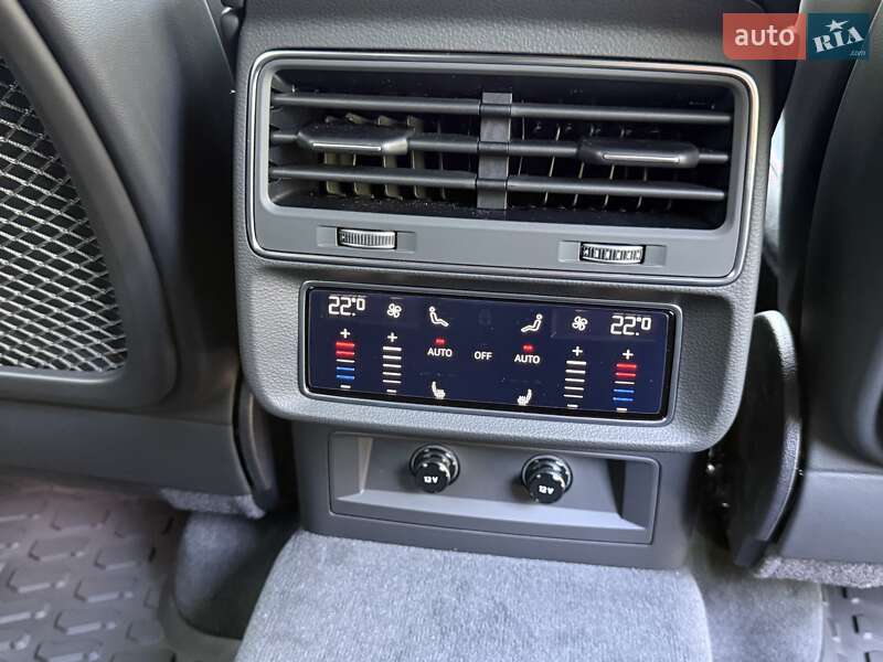 Внедорожник / Кроссовер Audi RS Q8 2025 в Киеве