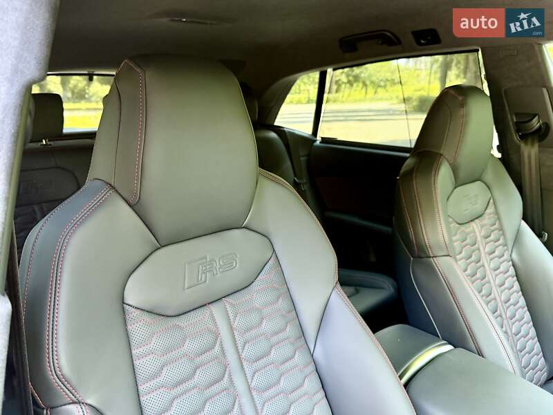 Внедорожник / Кроссовер Audi RS Q8 2025 в Киеве