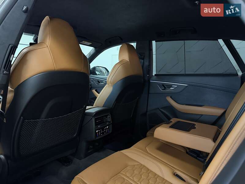Внедорожник / Кроссовер Audi RS Q8 2024 в Тернополе