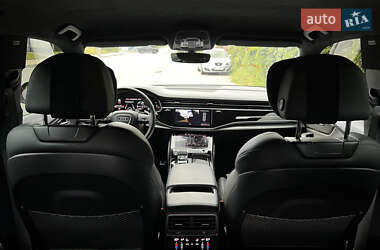 Внедорожник / Кроссовер Audi RS Q8 2023 в 