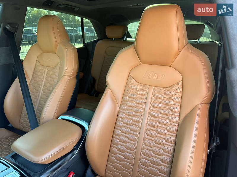 Позашляховик / Кросовер Audi RS Q8 2021 в Києві