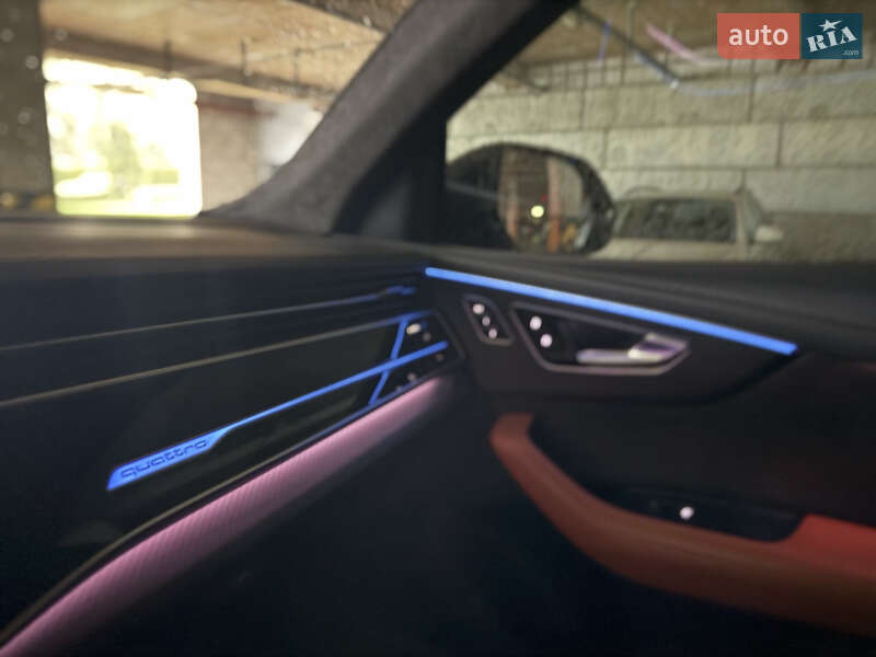 Позашляховик / Кросовер Audi RS Q8 2021 в Києві