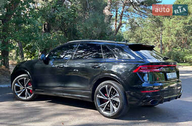 Позашляховик / Кросовер Audi RS Q8 2021 в 