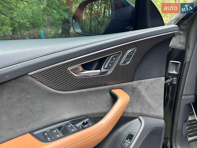 Позашляховик / Кросовер Audi RS Q8 2021 в Києві