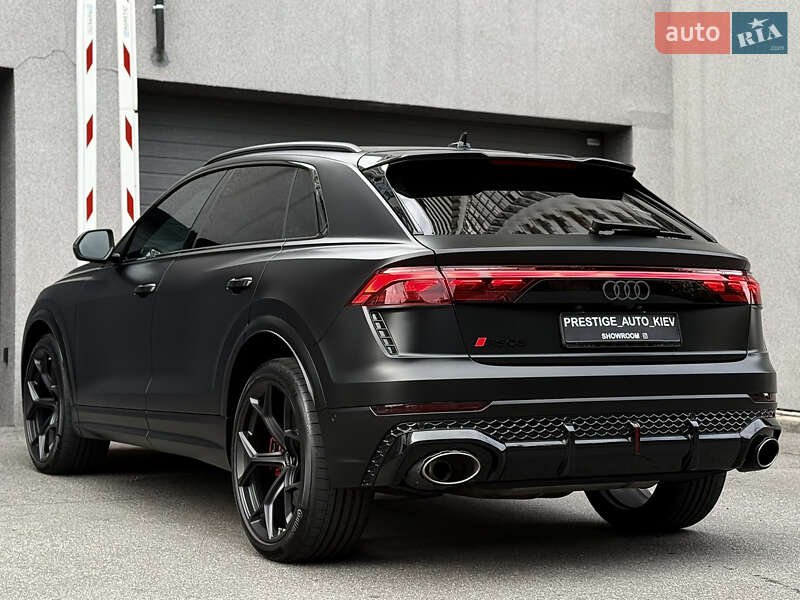 Внедорожник / Кроссовер Audi RS Q8 2024 в Киеве