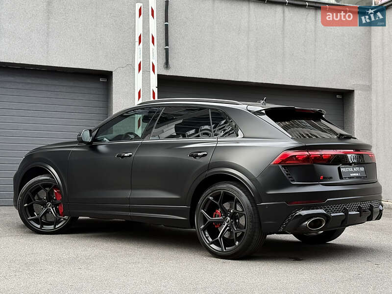 Внедорожник / Кроссовер Audi RS Q8 2024 в Киеве