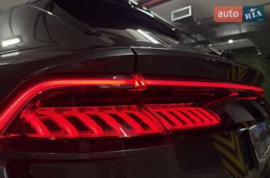 Позашляховик / Кросовер Audi RS Q8 2020 в 