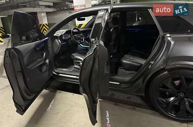 Позашляховик / Кросовер Audi RS Q8 2020 в 