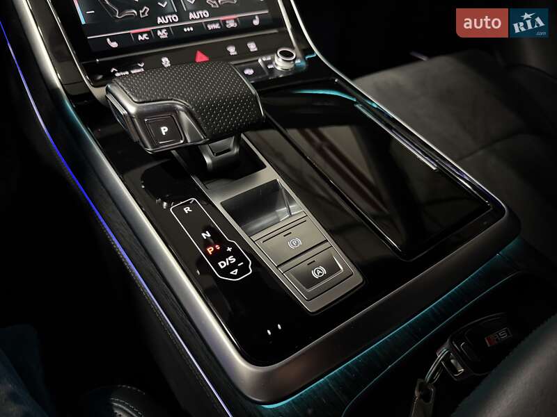 Позашляховик / Кросовер Audi RS Q8 2020 в Києві