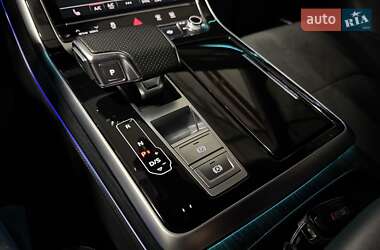 Позашляховик / Кросовер Audi RS Q8 2020 в 