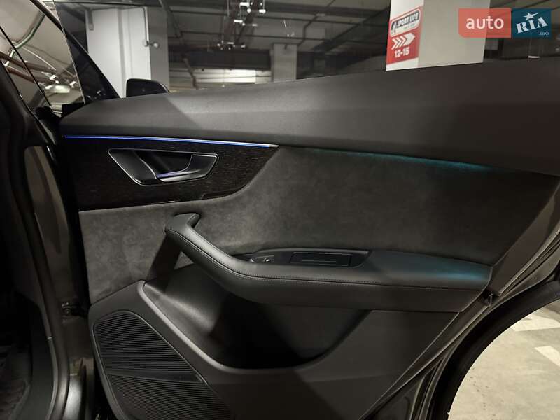 Позашляховик / Кросовер Audi RS Q8 2020 в Києві
