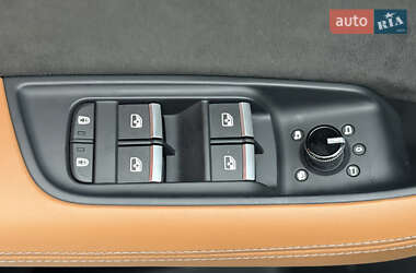 Внедорожник / Кроссовер Audi RS Q8 2020 в 