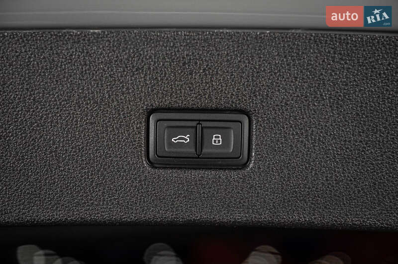 Позашляховик / Кросовер Audi RS Q8 2023 в Одесі