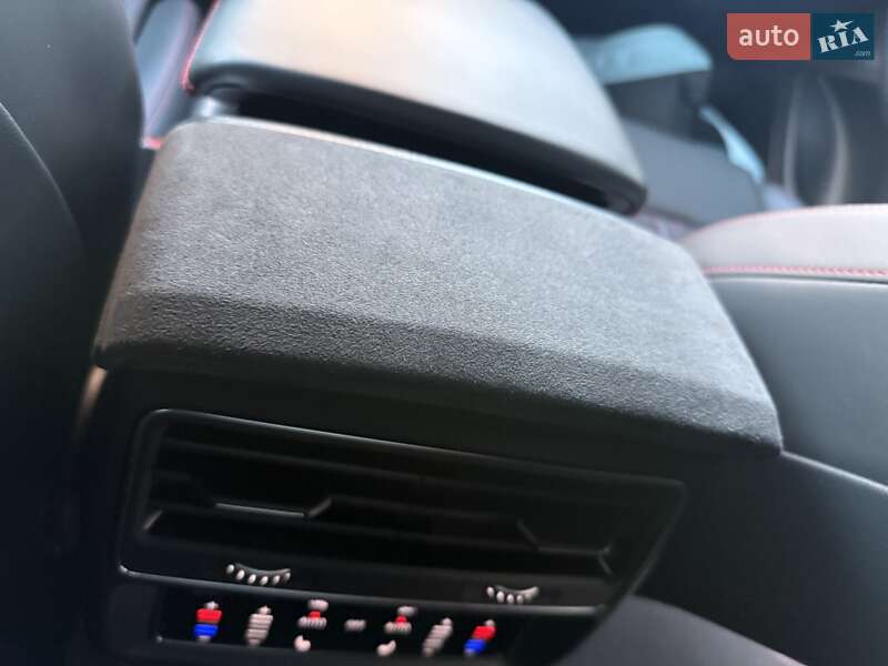 Позашляховик / Кросовер Audi RS Q8 2023 в Києві