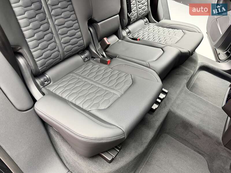Внедорожник / Кроссовер Audi RS Q8 2025 в Киеве фото 50 Внедорожник / Кроссовер Audi RS Q8 2025 в Киеве