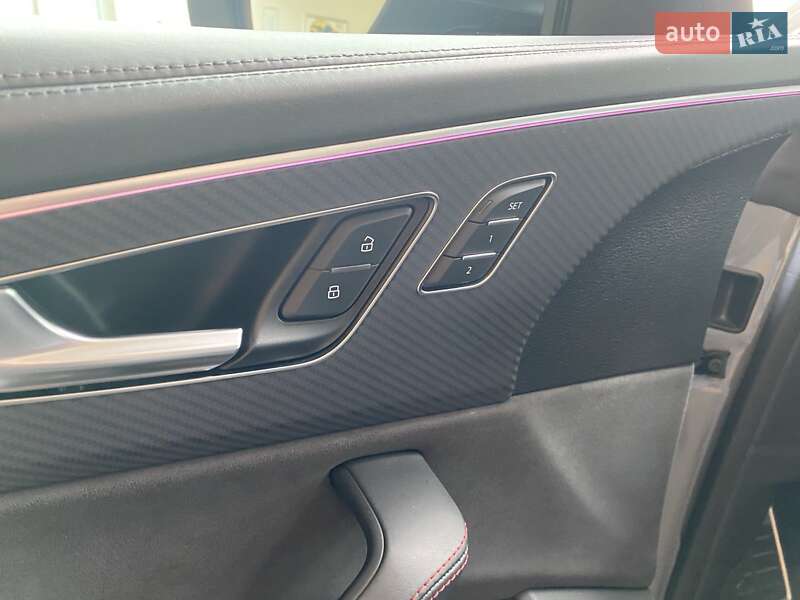 Внедорожник / Кроссовер Audi RS Q8 2023 в Днепре