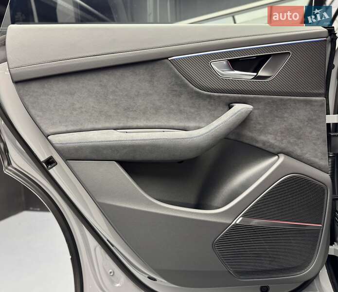 Позашляховик / Кросовер Audi RS Q8 2025 в Києві