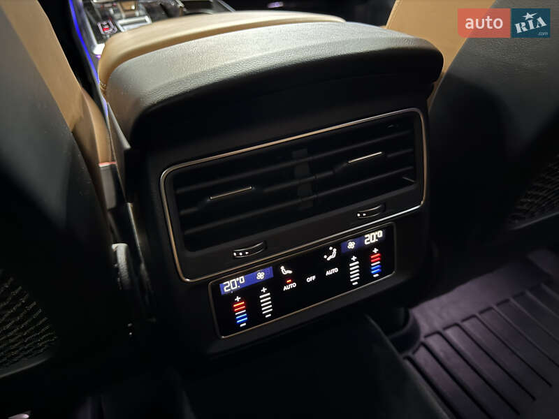 Внедорожник / Кроссовер Audi RS Q8 2022 в Киеве фото 27 Внедорожник / Кроссовер Audi RS Q8 2022 в Киеве