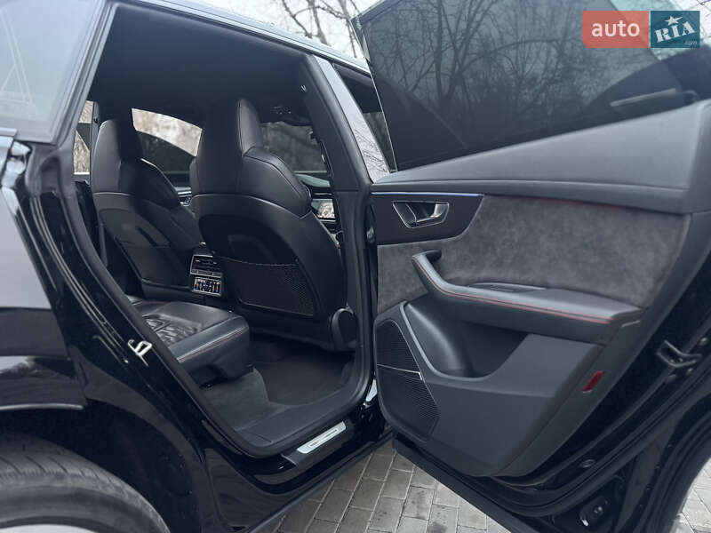 Внедорожник / Кроссовер Audi RS Q8 2021 в Киеве фото 30 Внедорожник / Кроссовер Audi RS Q8 2021 в Киеве