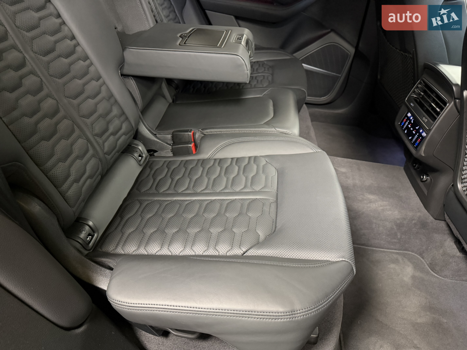 2023 Audi RS Q8 - мініатюра 32