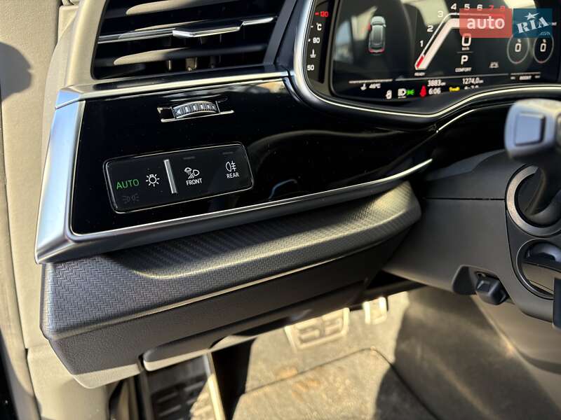 Внедорожник / Кроссовер Audi RS Q8 2025 в Киеве