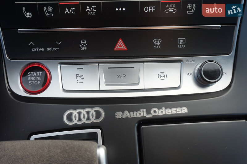 Позашляховик / Кросовер Audi RS Q8 2020 в Одесі