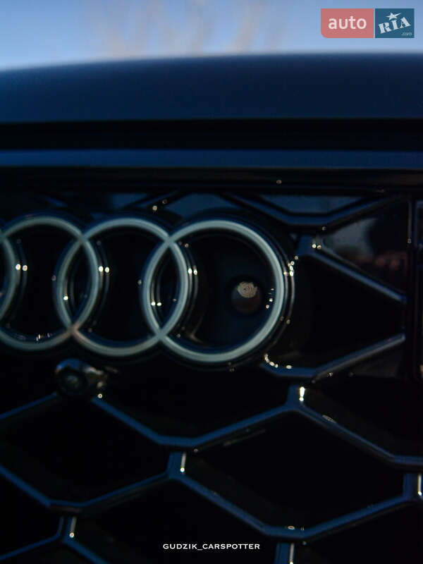 Внедорожник / Кроссовер Audi RS Q8 2025 в Днепре