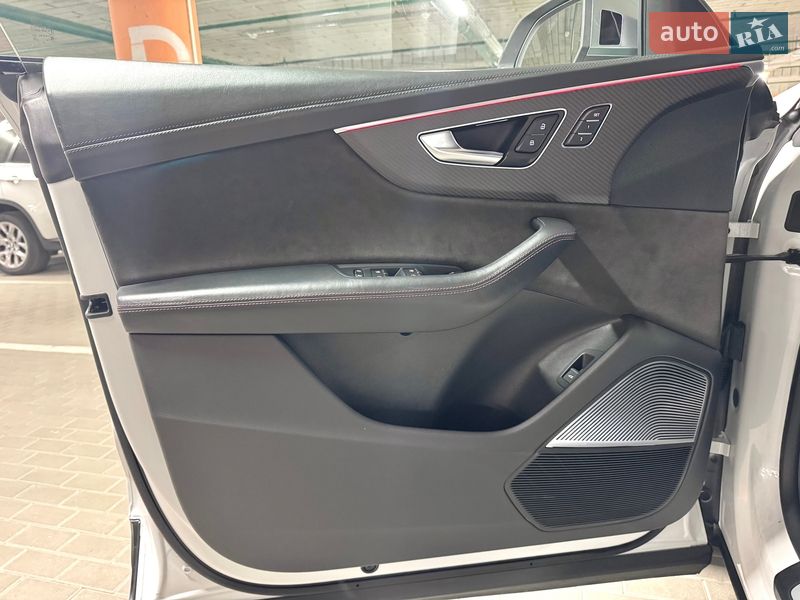Внедорожник / Кроссовер Audi RS Q8 2021 в Киеве