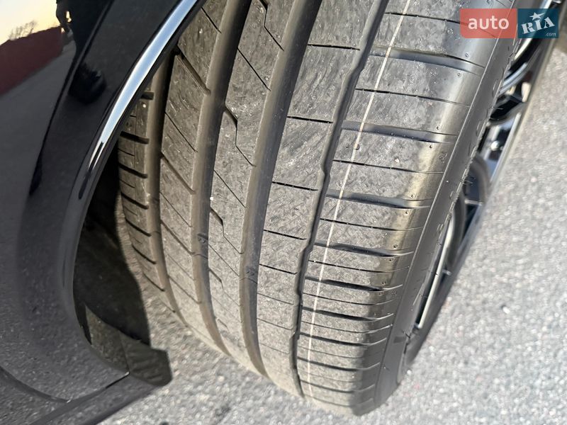 Внедорожник / Кроссовер Audi RS Q8 2025 в Киеве