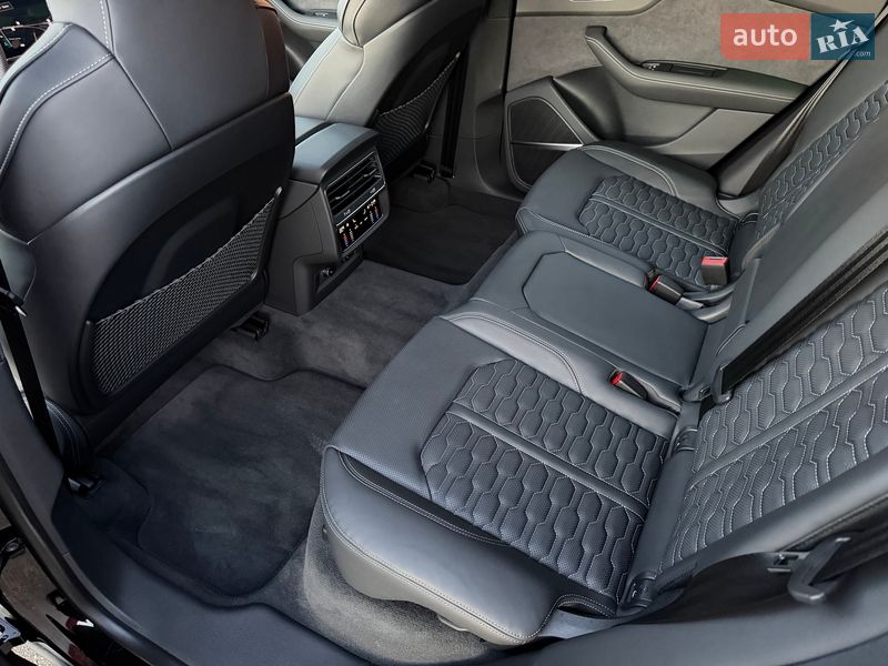 Внедорожник / Кроссовер Audi RS Q8 2025 в Киеве