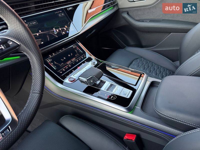 Внедорожник / Кроссовер Audi RS Q8 2025 в Киеве